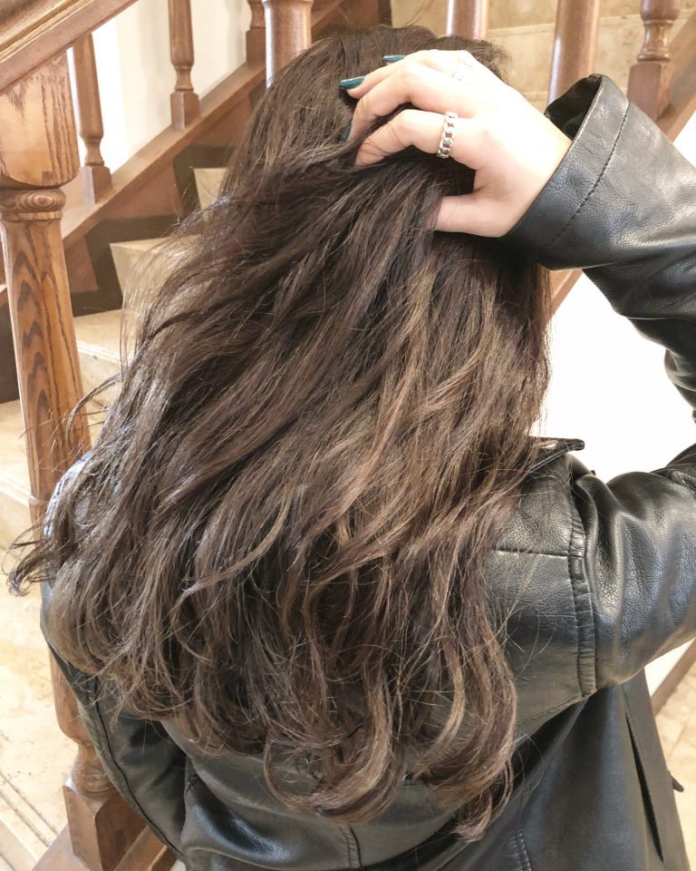 パーマの出し方・乾かし方の徹底紹介！後ろ姿も綺麗にできるスタイリング コテ巻き風デジタルパーマが得意の美容師野田ともる