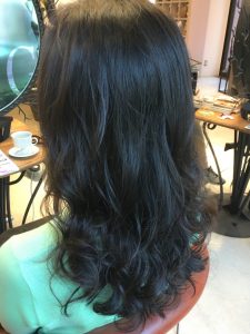 セミロング　パーマ　髪型　ヘアカタログ